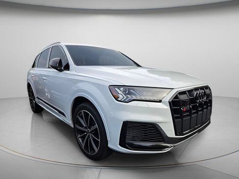 Used 2023 Audi SQ7 Premium Plus w/ Executive Package AWD/4WD image 4