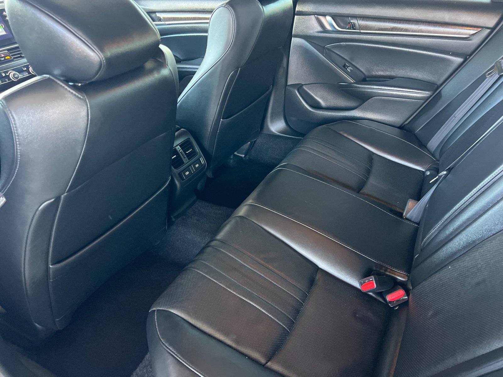 Used 2022 Honda Accord EX-L image 11