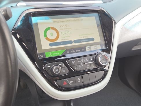 Used 2020 Chevrolet Bolt LT FWD image 26