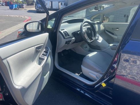 Used 2012 Toyota Prius Two image 10