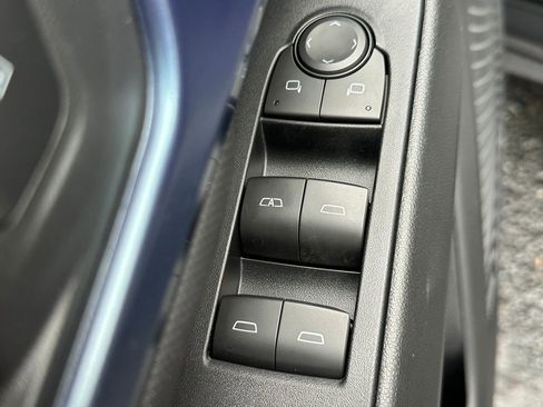 New 2026 Chevrolet Equinox EV LT image 21