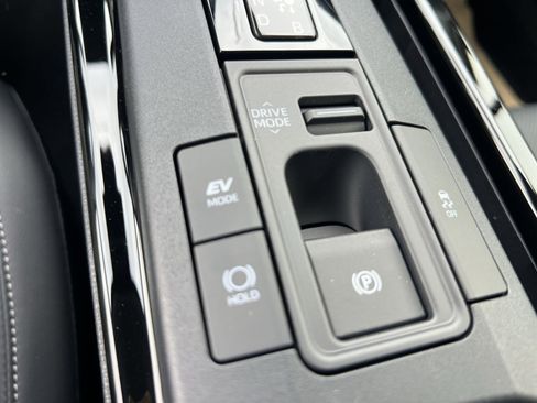 New 2026 Toyota Prius XLE image 24