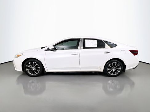 Used 2016 Toyota Avalon XLE image 9