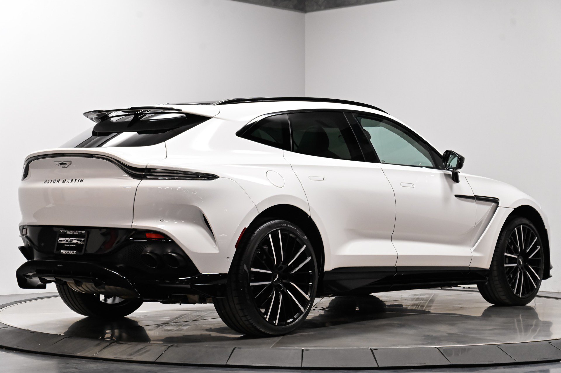 Used 2023 Aston Martin DBX 707 AWD/4WD image 37
