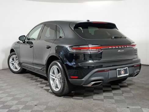 Certified 2023 Porsche Macan AWD/4WD image 3