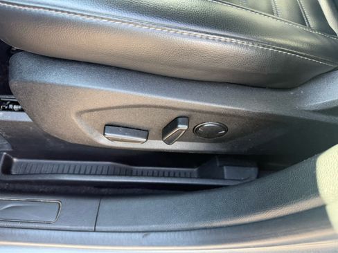 Used 2023 Ford Edge SEL image 8