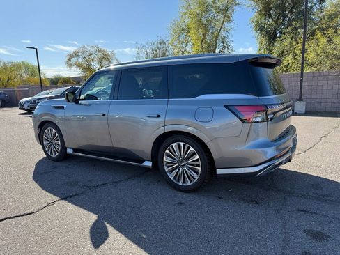 Used 2025 INFINITI QX80 Sensory image 4