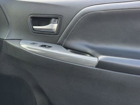 Used 2018 Toyota Sienna SE w/ SE Preferred Package FWD image 26