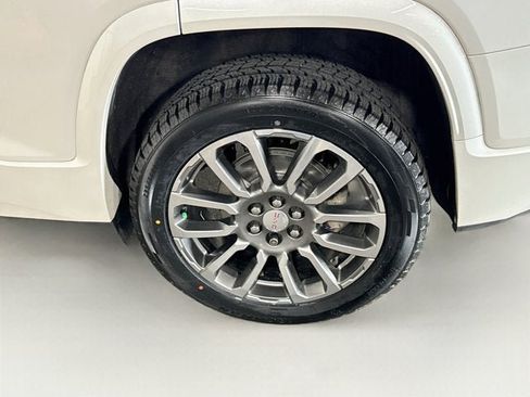 Used 2021 GMC Acadia Denali w/ Denali Ultimate Package AWD/4WD image 27