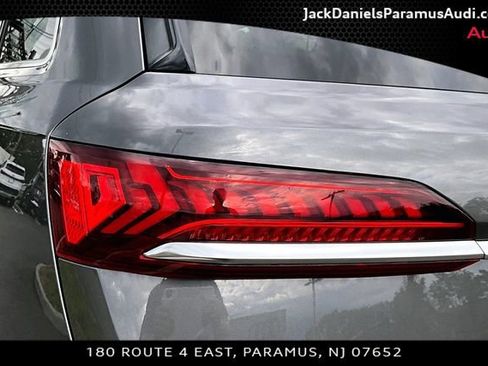 Used 2023 Audi Q7 2.0T Premium w/ Convenience Package AWD/4WD image 28