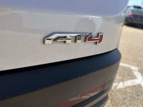 Used 2022 GMC Acadia AT4 w/ Preferred Package image 5