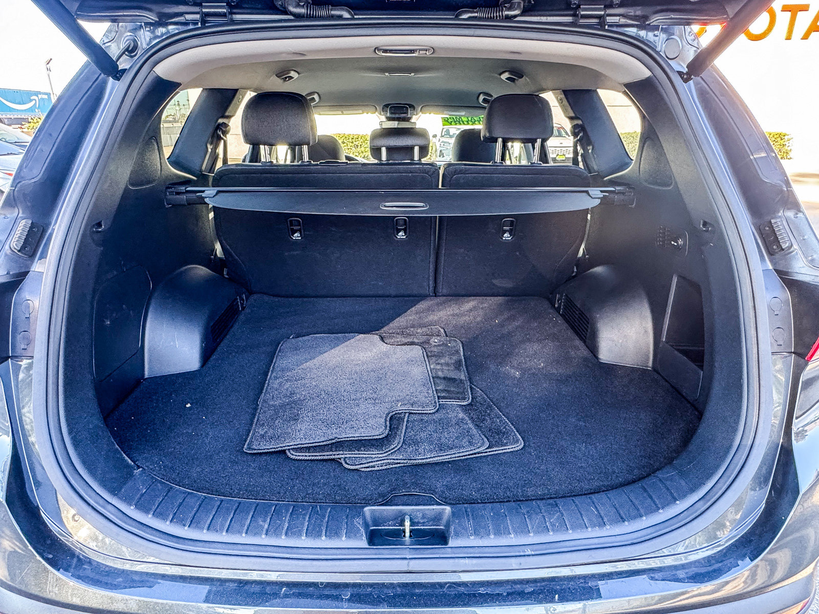 Used 2023 Hyundai Santa Fe SEL FWD image 25