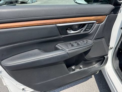 Used 2020 Honda CR-V Touring image 11