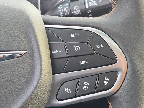 New 2026 Chrysler Pacifica Pinnacle image 36