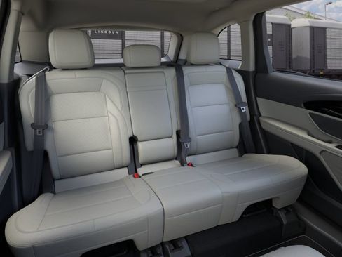 New 2026 Lincoln Nautilus Premier AWD/4WD image 11