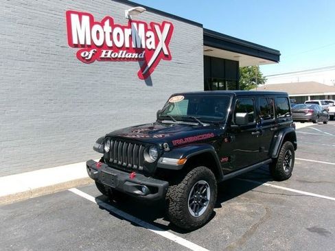 Used 2019 Jeep Wrangler Unlimited Rubicon w/ Dual Top Group AWD/4WD image 2