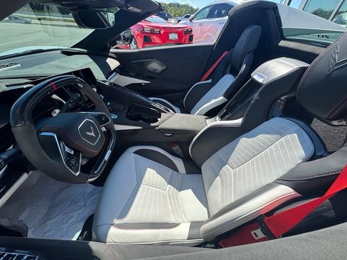 Used 2023 Chevrolet Corvette Z06 RWD image 5