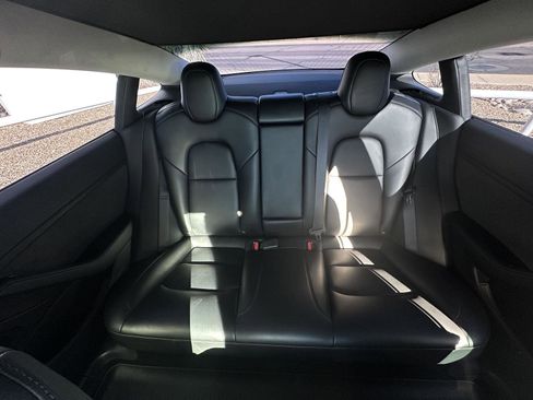 Used 2019 Tesla Model 3 Long Range image 21