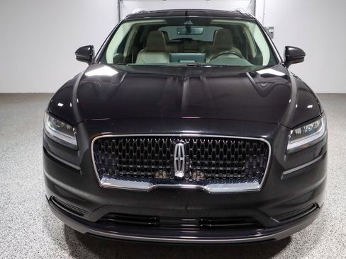 Used 2023 Lincoln Nautilus Reserve w/ Monochromatic Package AWD/4WD image 4