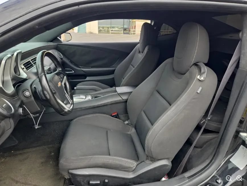 Used 2015 Chevrolet Camaro LT RWD image 5