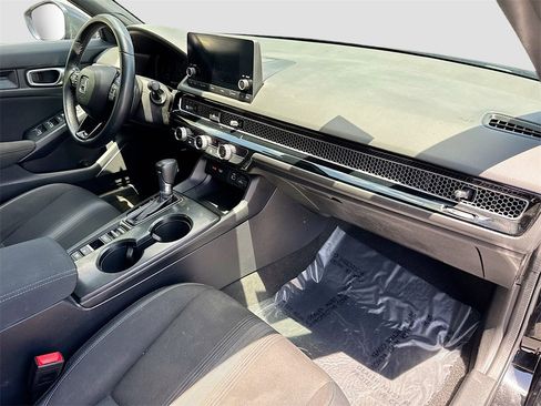 Used 2023 Honda Civic Sport image 26