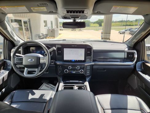 Used 2026 Ford F350 Lariat w/ Black Appearance Package AWD/4WD image 13
