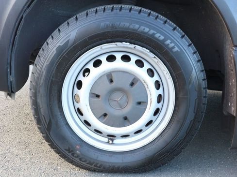 Used 2016 Mercedes-Benz Sprinter 3500 image 9