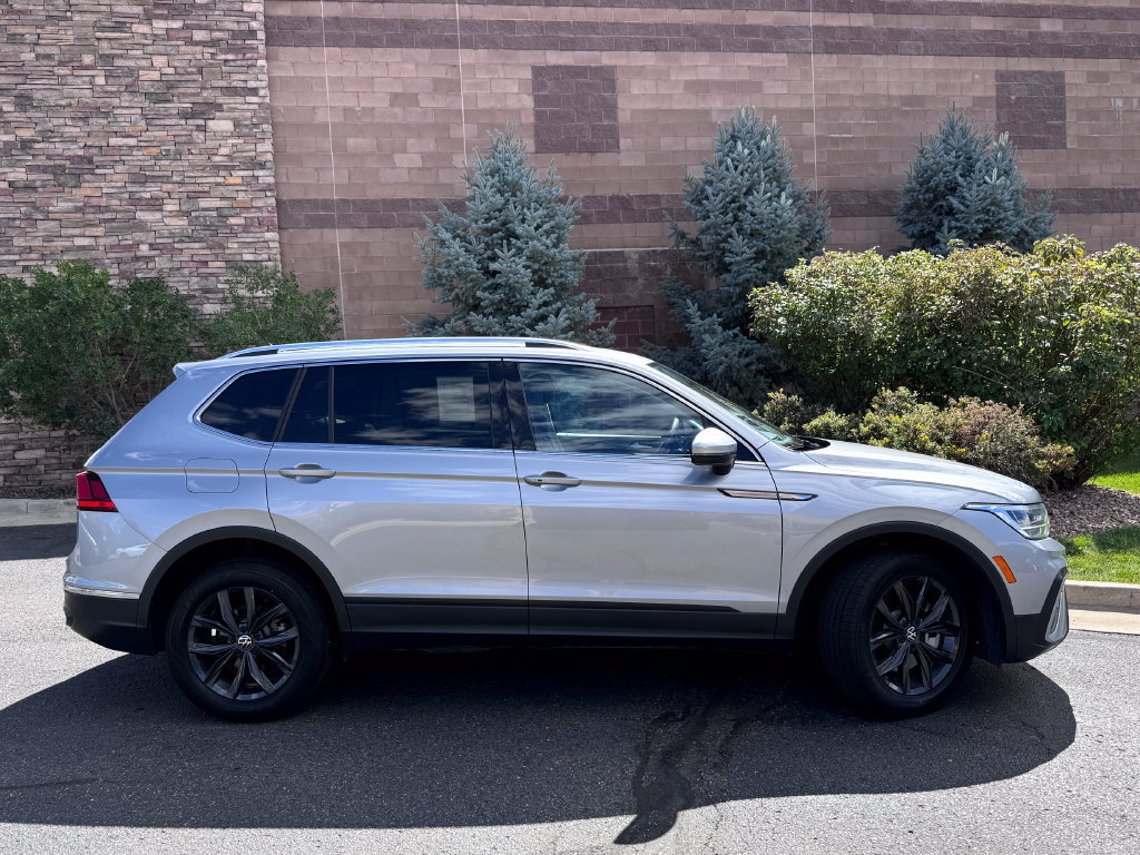 Used 2024 Volkswagen Tiguan SE AWD/4WD image 6