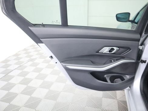 Used 2020 BMW 330i Sedan w/ Convenience Package image 27