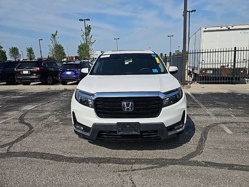 Used 2023 Honda Ridgeline RTL-E image 2