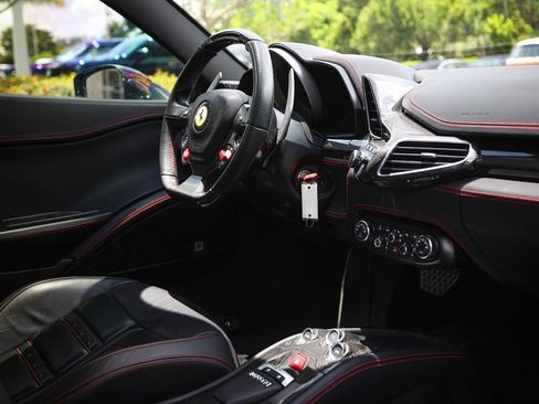 Certified 2011 Ferrari 458 Italia Coupe RWD image 45