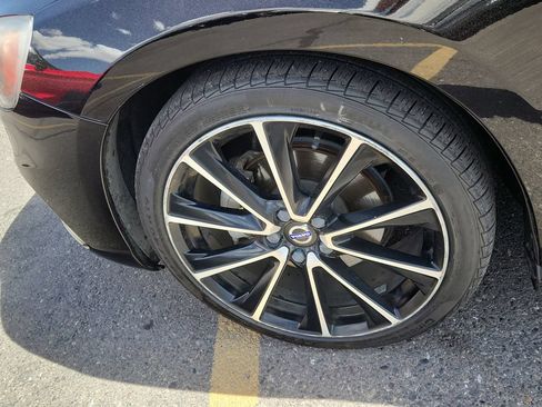 Used 2018 Volvo S60 T5 Dynamic w/ Vision Package FWD image 14