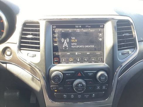 Used 2018 Jeep Grand Cherokee Limited AWD/4WD image 10