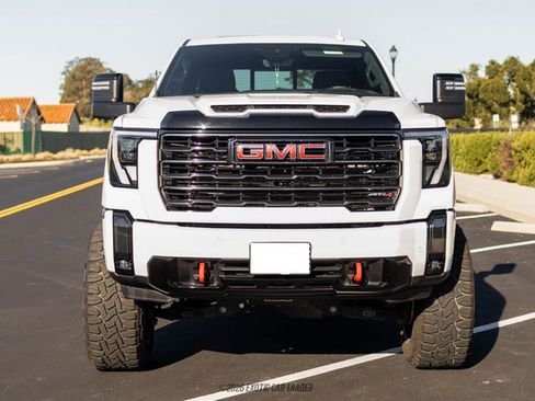 Used 2024 GMC Sierra 2500 AT4 w/ AT4 Premium Plus Package image 13