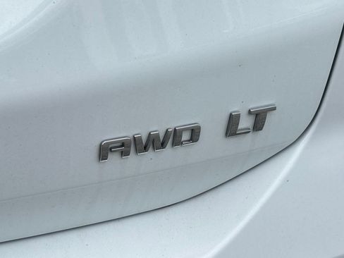 Used 2023 Chevrolet Equinox LT w/ LPO, Floor Liner Package AWD/4WD image 5