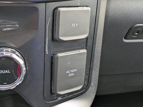 Used 2024 Ford F150 Platinum w/ Equipment Group 702A High image 31