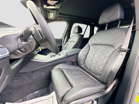 Used 2026 BMW X5 xDrive50e w/ Executive Package AWD/4WD image 22