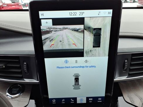 Used 2022 Ford Explorer Platinum w/ Premium Technology Package image 19