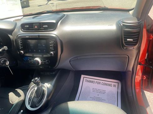 Used 2019 Kia Soul + FWD image 34