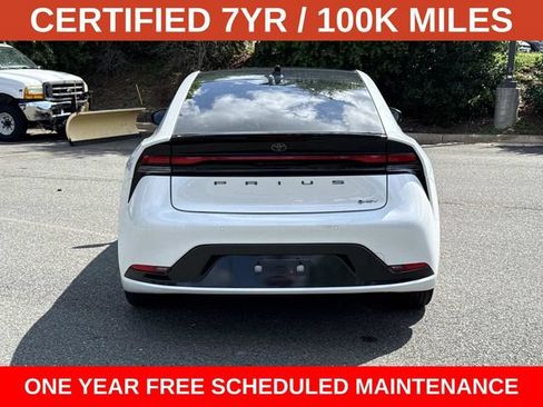 Used 2025 Toyota Prius Limited FWD image 3