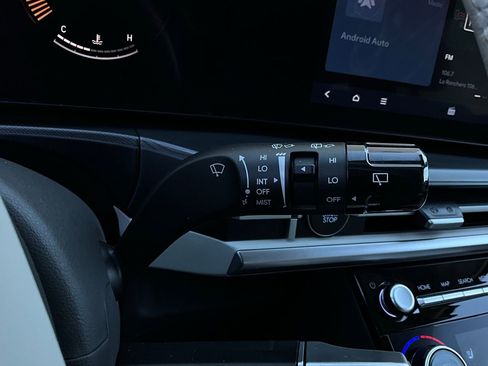 Used 2025 Hyundai Santa Fe SEL image 38