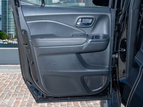 Certified 2023 Honda Ridgeline Black Edition image 12