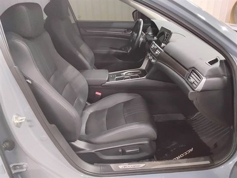 Used 2021 Honda Accord Touring image 14