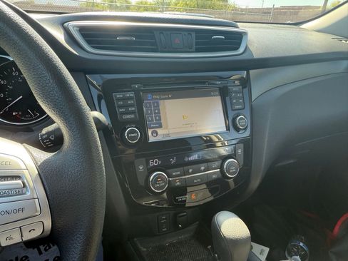 Used 2015 Nissan Rogue SV w/ SV Premium Package AWD/4WD image 20