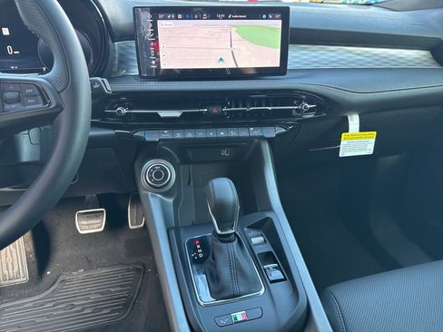 New 2026 Alfa Romeo Tonale Sprint w/ Black Premium Package image 16