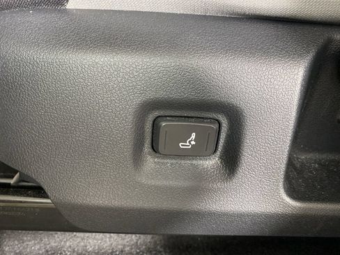 Used 2024 Toyota Tacoma TRD Off-Road AWD/4WD image 26