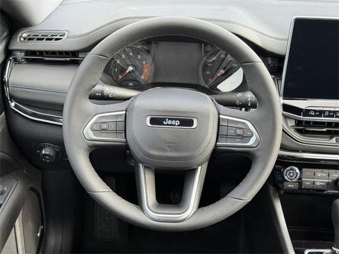 New 2025 Jeep Compass Latitude w/ Sun & Sound Group image 15