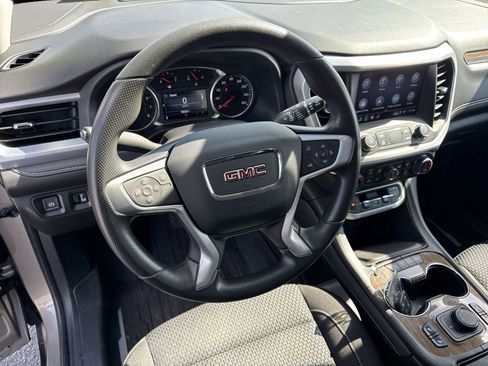 Used 2022 GMC Acadia SLE w/ Driver Convenience Package image 18