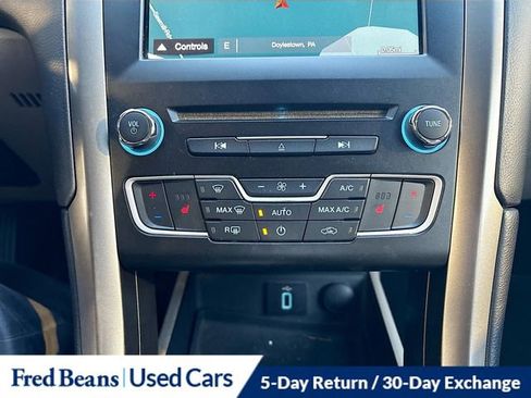 Used 2017 Ford Fusion SE w/ Equipment Group 602A image 20