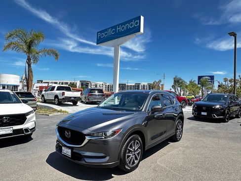 Used 2018 MAZDA CX-5 Touring w/ Preferred Equipment Package FWD image 2
